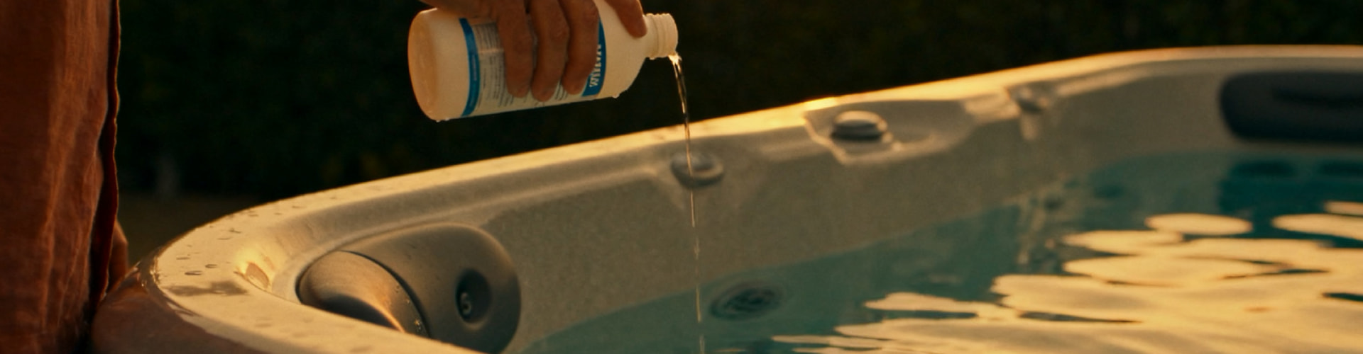 How to Get Your Pool or Spa Ready for the Shift from Summer to Fall A Full Guide (4).png